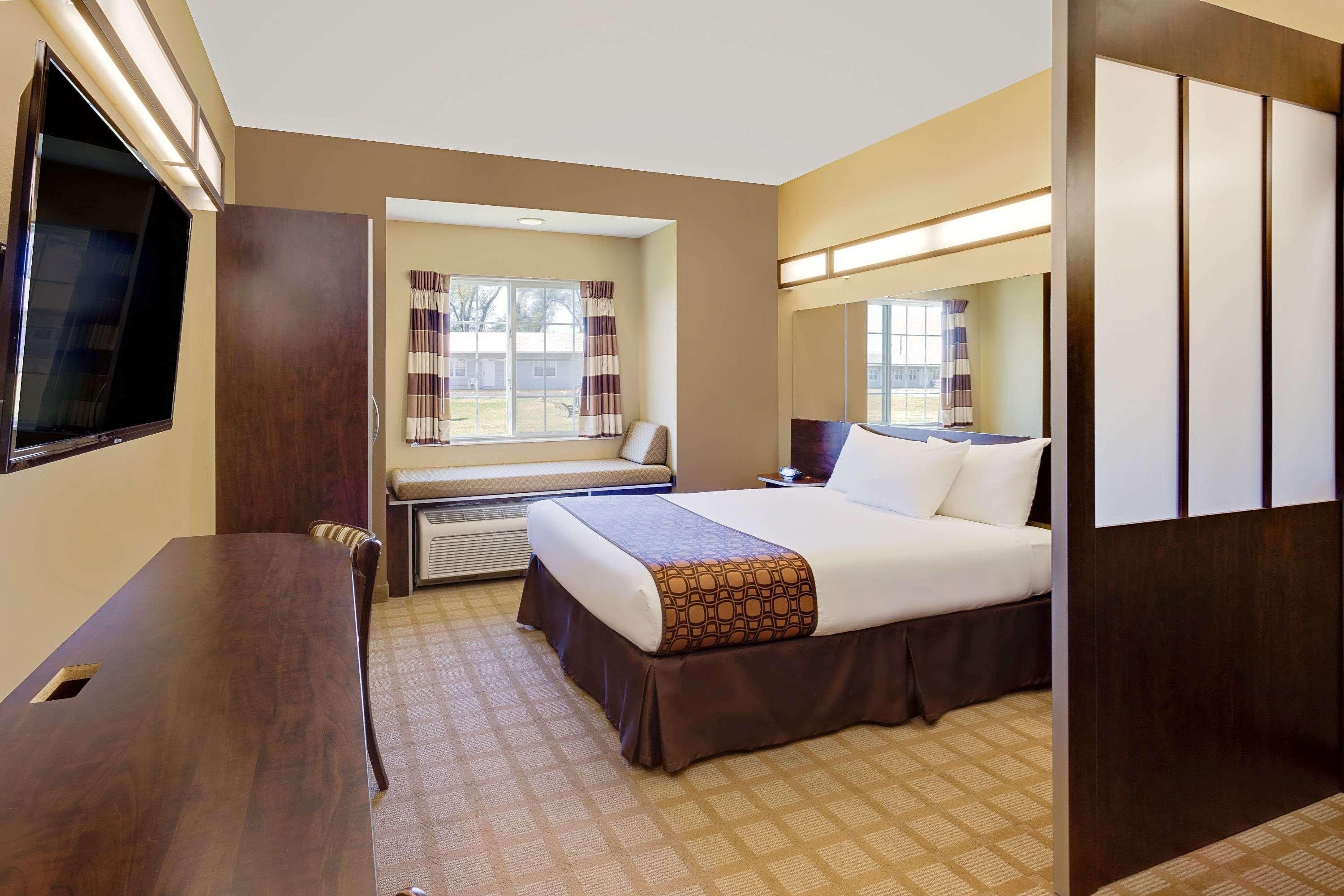 Microtel Inn & Suites By Wyndham Prairie Du Chien Esterno foto